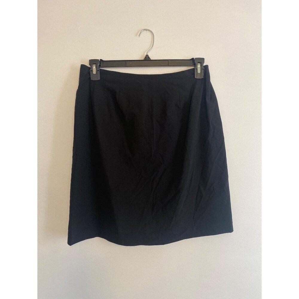 Venezia Jeans Women’s Black A-Line Skirt Size 14 With Back Zipper Closure